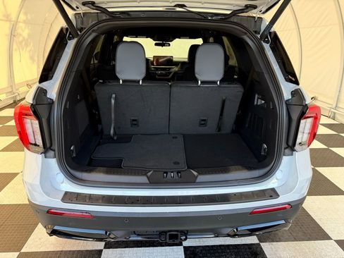 New 2026 Ford Explorer ST-Line image 4