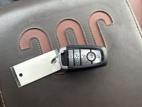 Used 2022 Ford F250 King Ranch w/ King Ranch Ultimate Package image 31