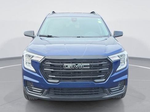 Used 2023 GMC Terrain SLE w/ Driver Convenience Package FWD image 10
