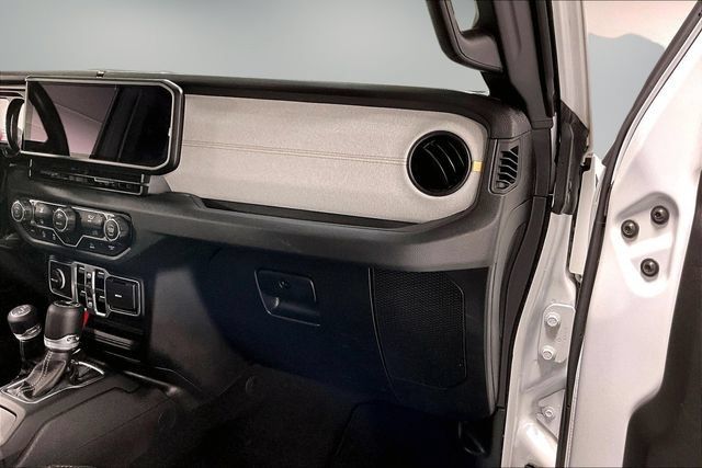 Used 2025 Jeep Gladiator Sport AWD/4WD image 24