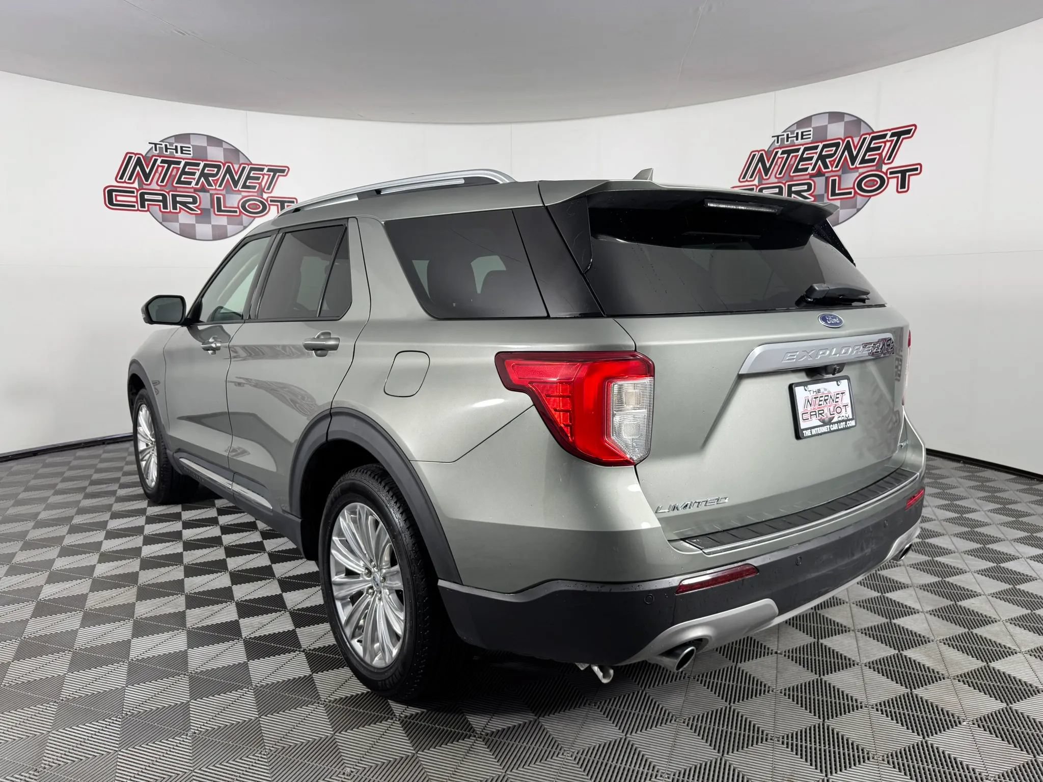 Used 2020 Ford Explorer Limited AWD/4WD image 5