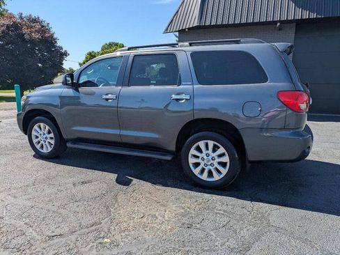 Used 2011 Toyota Sequoia Platinum AWD/4WD image 3