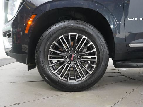 Used 2025 GMC Yukon Elevation AWD/4WD image 29