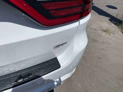 Used 2024 Dodge Durango GT AWD/4WD image 8