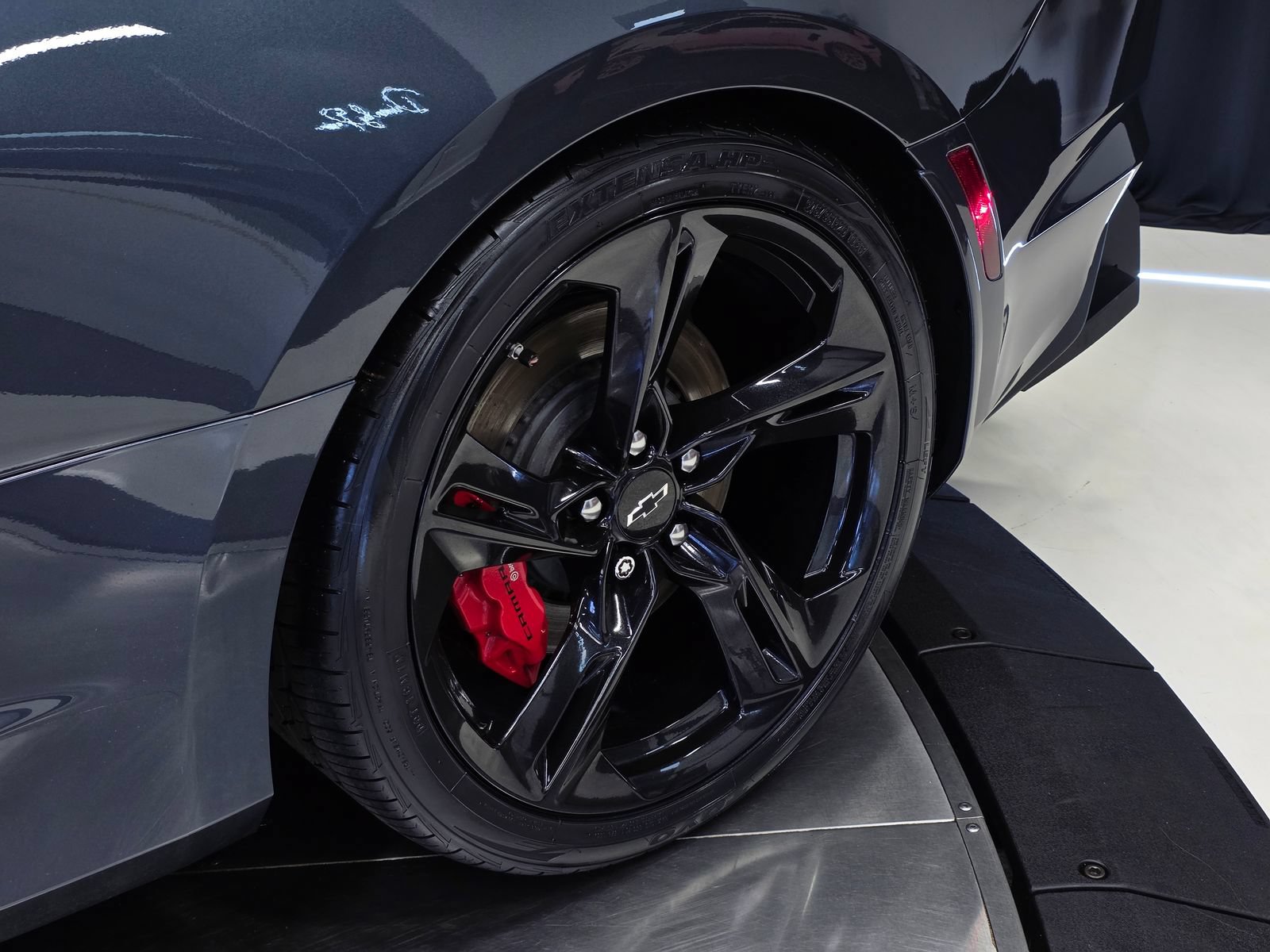 Used 2020 Chevrolet Camaro SS RWD image 45