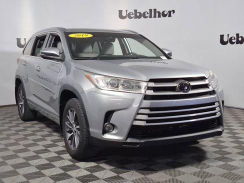Used 2018 Toyota Highlander XLE AWD/4WD image 1