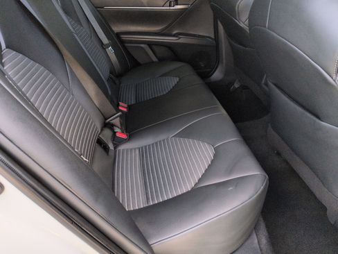 Used 2024 Toyota Camry SE image 22