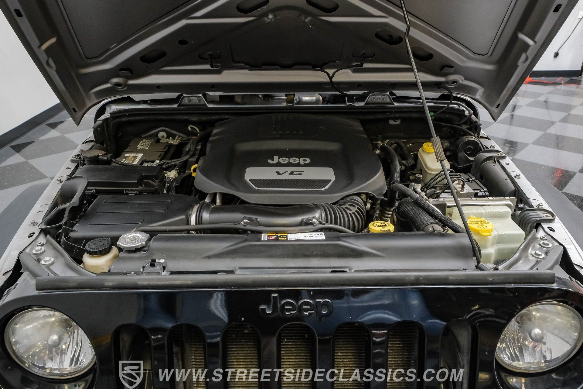 Used 2014 Jeep Wrangler Sport AWD/4WD image 38