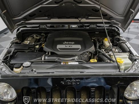 Used 2014 Jeep Wrangler Sport AWD/4WD image 38