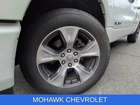 Used 2023 RAM 1500 Laramie AWD/4WD image 8