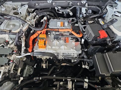 New 2026 Cadillac Vistiq Luxury w/ LPO, Floor Liner Package image 33