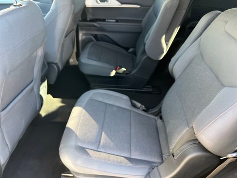 Certified 2025 Ford Explorer Active image 17