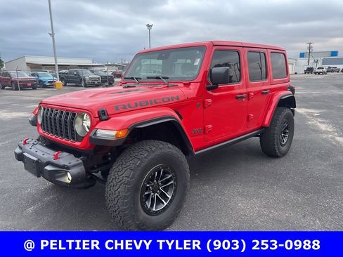 Used 2025 Jeep Wrangler Unlimited Rubicon image 3