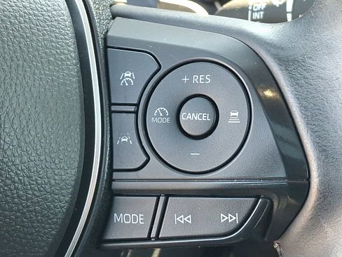 Used 2024 Toyota Corolla Cross SE w/ Moonroof Package image 23