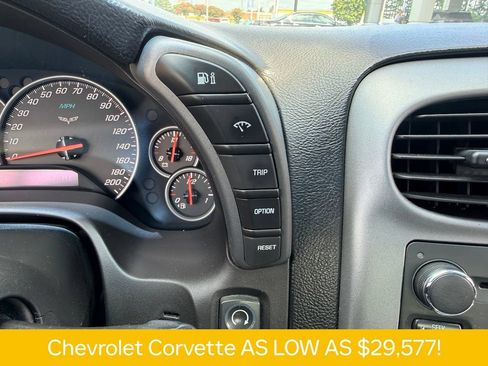 Used 2006 Chevrolet Corvette Coupe w/ Preferred Equipment Group RWD image 24