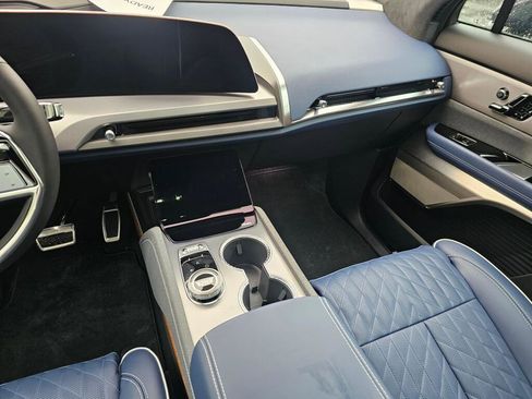 New 2026 Cadillac Vistiq Premium Luxury AWD/4WD image 32