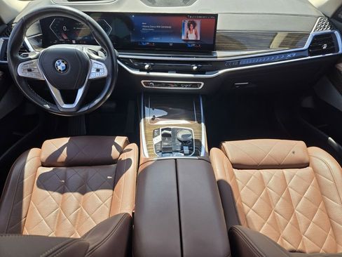 Used 2023 BMW X7 xDrive40i w/ Premium Package AWD/4WD image 12