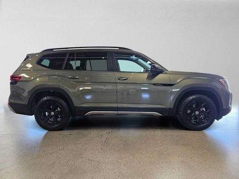 Used 2026 Volkswagen Atlas Peak Edition AWD/4WD image 2