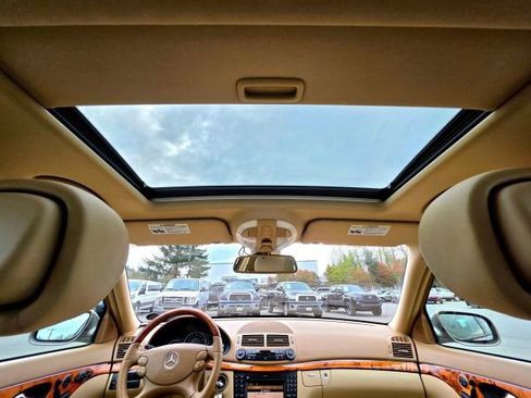 Used 2009 Mercedes-Benz E 350 4MATIC Wagon image 23