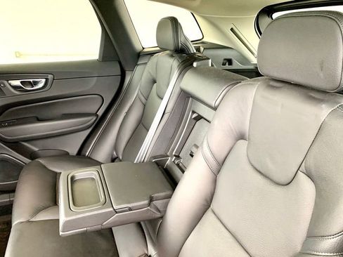 Used 2020 Volvo XC60 T5 Inscription w/ Protection Package Premier image 12