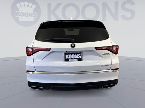 Used 2023 Acura MDX SH-AWD w/ Advance Package image 5