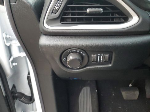 New 2026 Chrysler Voyager LX image 29