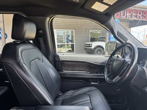 Used 2018 Ford Expedition Limited RWD image 10
