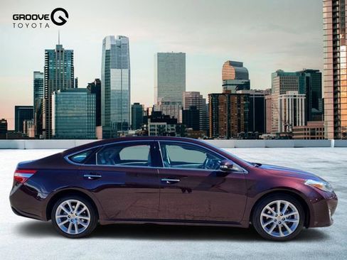 Used 2013 Toyota Avalon Limited w/ Technology Pkg image 7