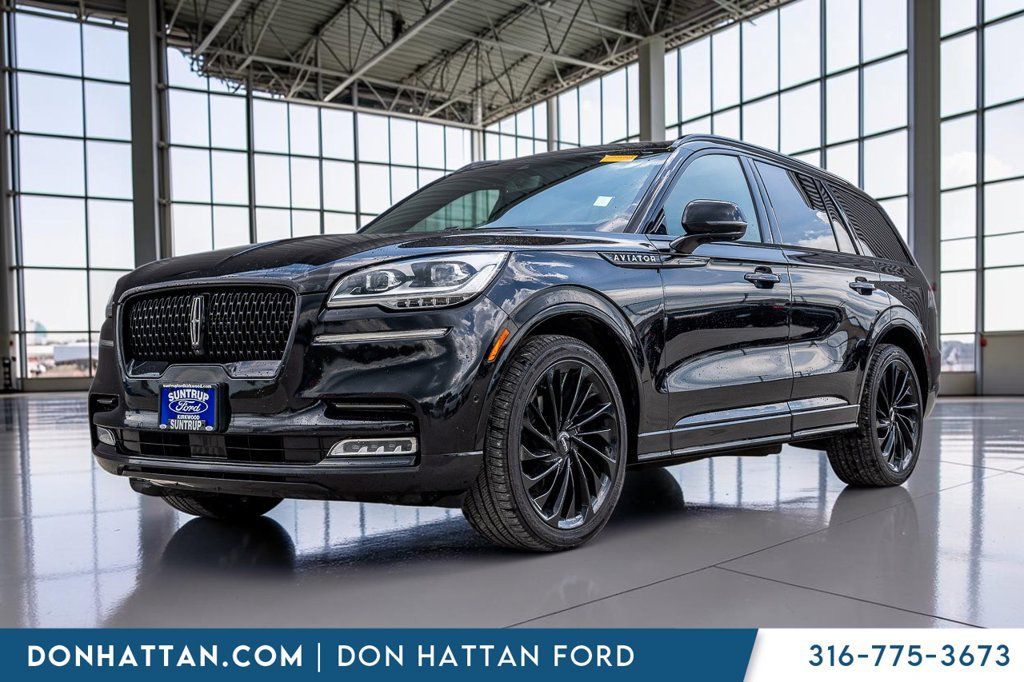 Used 2023 Lincoln Aviator Reserve w/ Equipment Group 201A AWD/4WD image 1