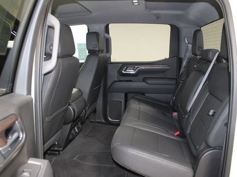 Used 2025 GMC Sierra 1500 SLT image 27