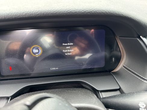 Used 2024 Jeep Grand Cherokee Altitude image 14