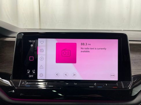 Certified 2025 Volkswagen Atlas SEL Premium R-Line image 17