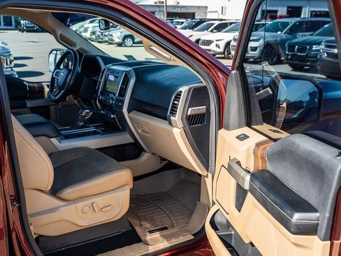 Used 2017 Ford F150 Lariat image 11