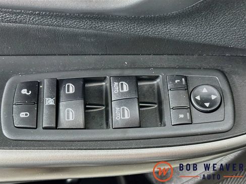 Used 2020 Jeep Cherokee Latitude Plus w/ Comfort/Convenience Group AWD/4WD image 23