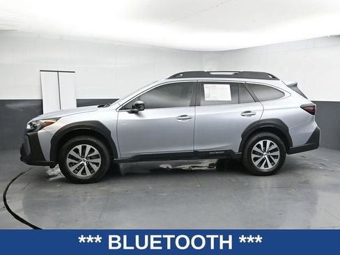 Used 2024 Subaru Outback Premium image 7