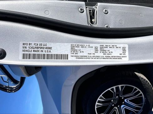 Used 2024 Jeep Wagoneer L Series II image 18