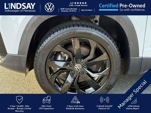 Certified 2022 Volkswagen Taos SE image 8