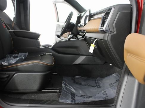 New 2026 GMC Canyon AT4 image 19