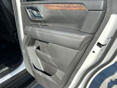 Used 2021 Chevrolet Tahoe High Country image 16
