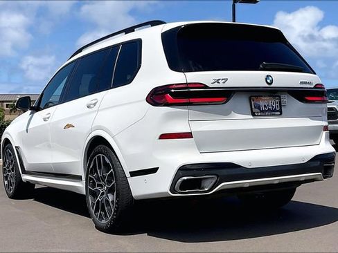 Certified 2023 BMW X7 xDrive40i w/ M Sport Package image 10