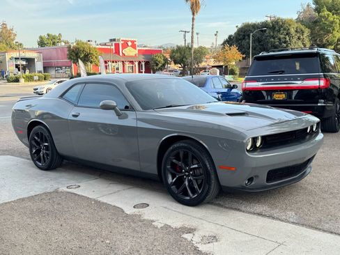 Used 2019 Dodge Challenger SXT w/ Blacktop Package image 2