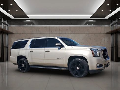Used 2015 GMC Yukon XL SLT w/ Open Road Package image 3