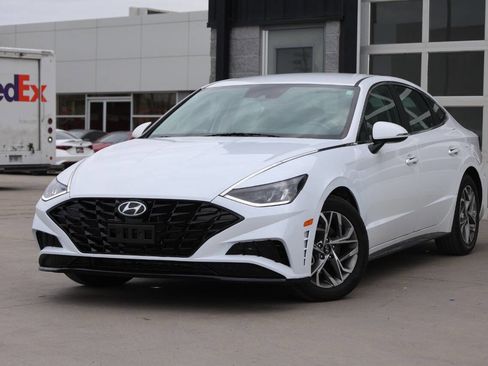 Used 2020 Hyundai Sonata SEL w/ Convenience Package FWD image 3