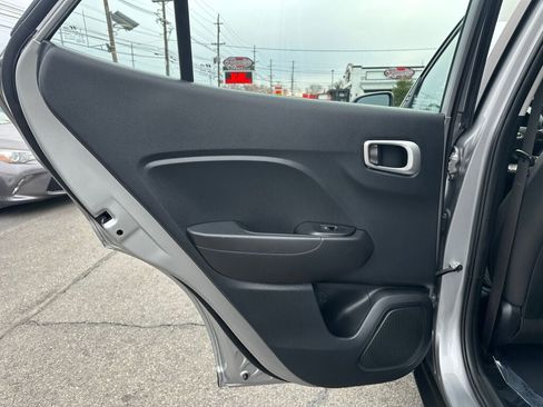 Used 2023 Hyundai Venue SEL w/ Cargo Package image 22