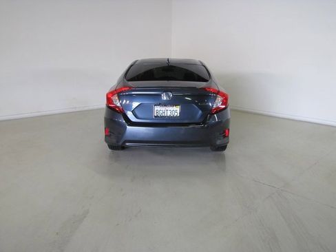 Certified 2018 Honda Civic Touring image 25