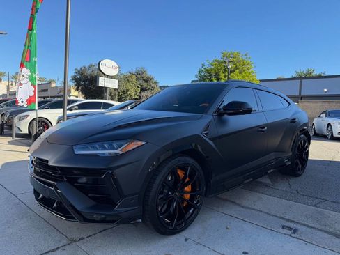 Used 2023 Lamborghini Urus S image 6