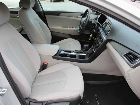 Used 2016 Hyundai Sonata SE FWD image 30