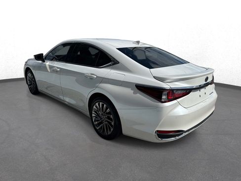 Certified 2025 Lexus ES 300h Ultra Luxury w/ Accessory Package (Z1) FWD image 5