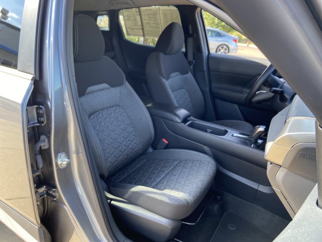 Used 2025 Nissan Kicks SV FWD image 20