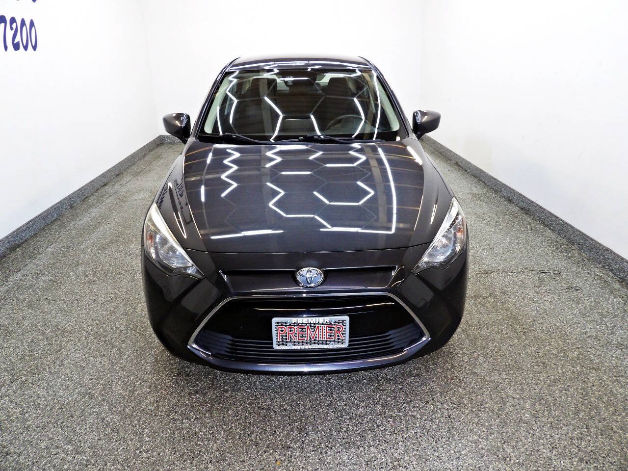 Used 2017 Toyota Yaris iA FWD image 2